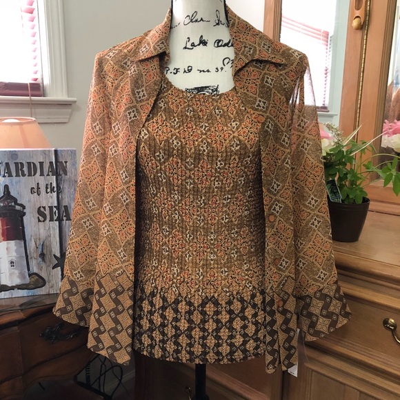 Kim Rogers Signature Tops - Kim Rogers Signature size M exc color brown/orange